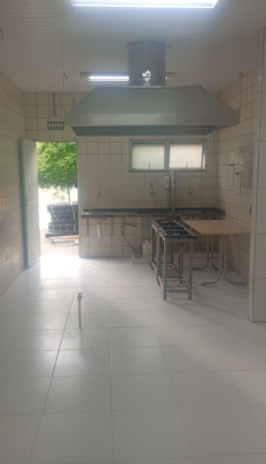 Cozinha industrial reformada e pronta após retrofit executado pela Engemec